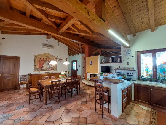 Villa in vendita a Fontanafredda (PN)