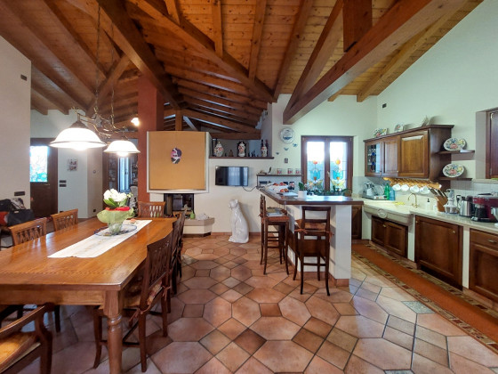 Villa in vendita a Fontanafredda (PN)